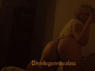 Blondegeordiealass