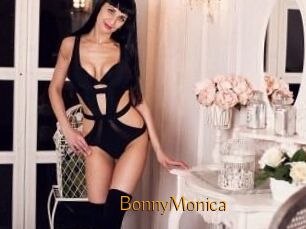 Bonny_Monica
