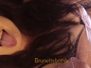 Brunettebomb