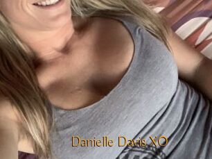 Danielle_Davis_XO