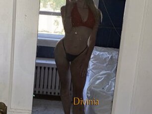 Divinia