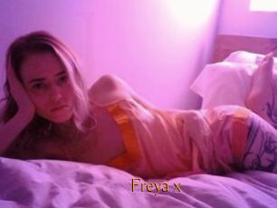 Freya_x