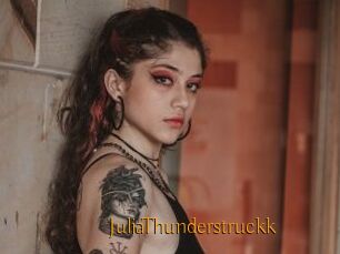 JuliaThunderstruckk
