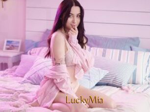 LuckyMia