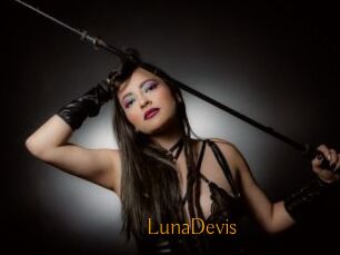 LunaDevis