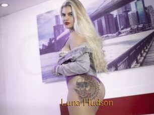 Luna_Hudson
