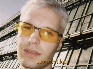 Leonnextdoor