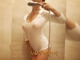 MONNIQUE_