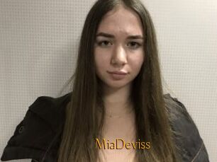 MiaDeviss