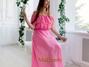 MiaEvanly