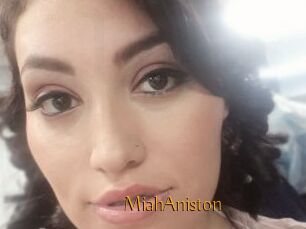 MiahAniston