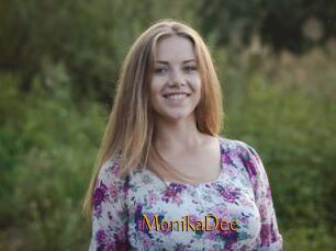 MonikaDee