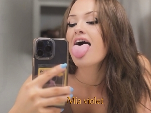Mia_violet