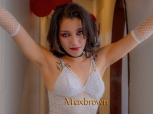Miaxbrown
