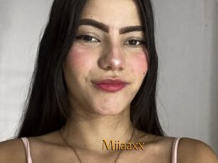 Miiaaxx