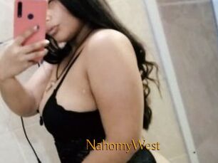NahomyWest