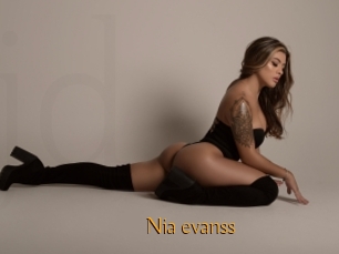 Nia_evanss