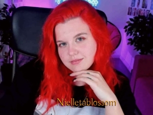 Nielletablossom