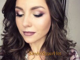 SandraSyperHot