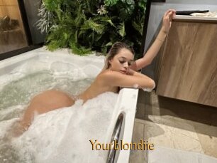 Yourblondiie